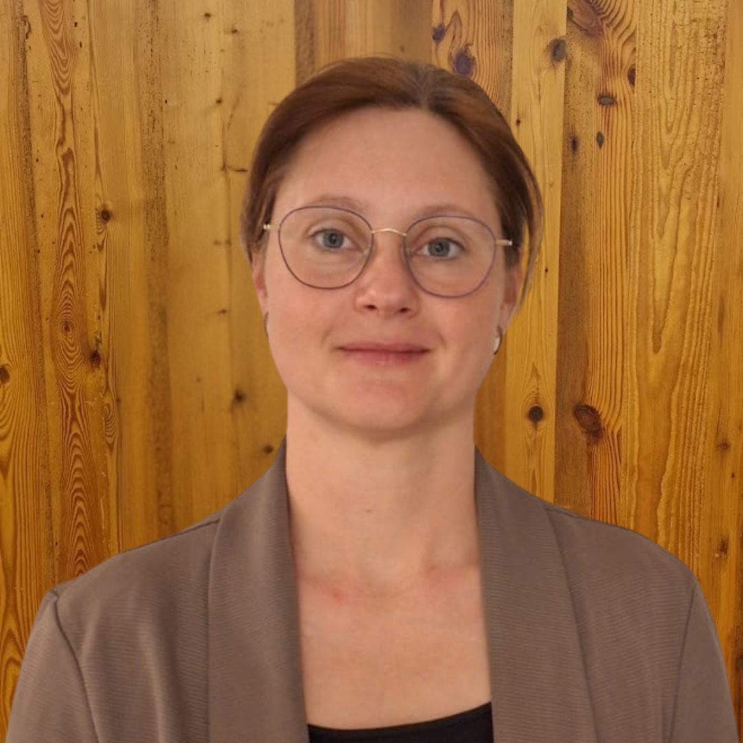 Pötz Martina Drohne Dorf Sommer